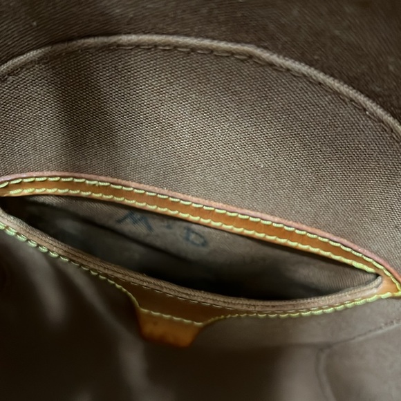 Louis Vuitton Ellipse MM - Picture 11 of 12